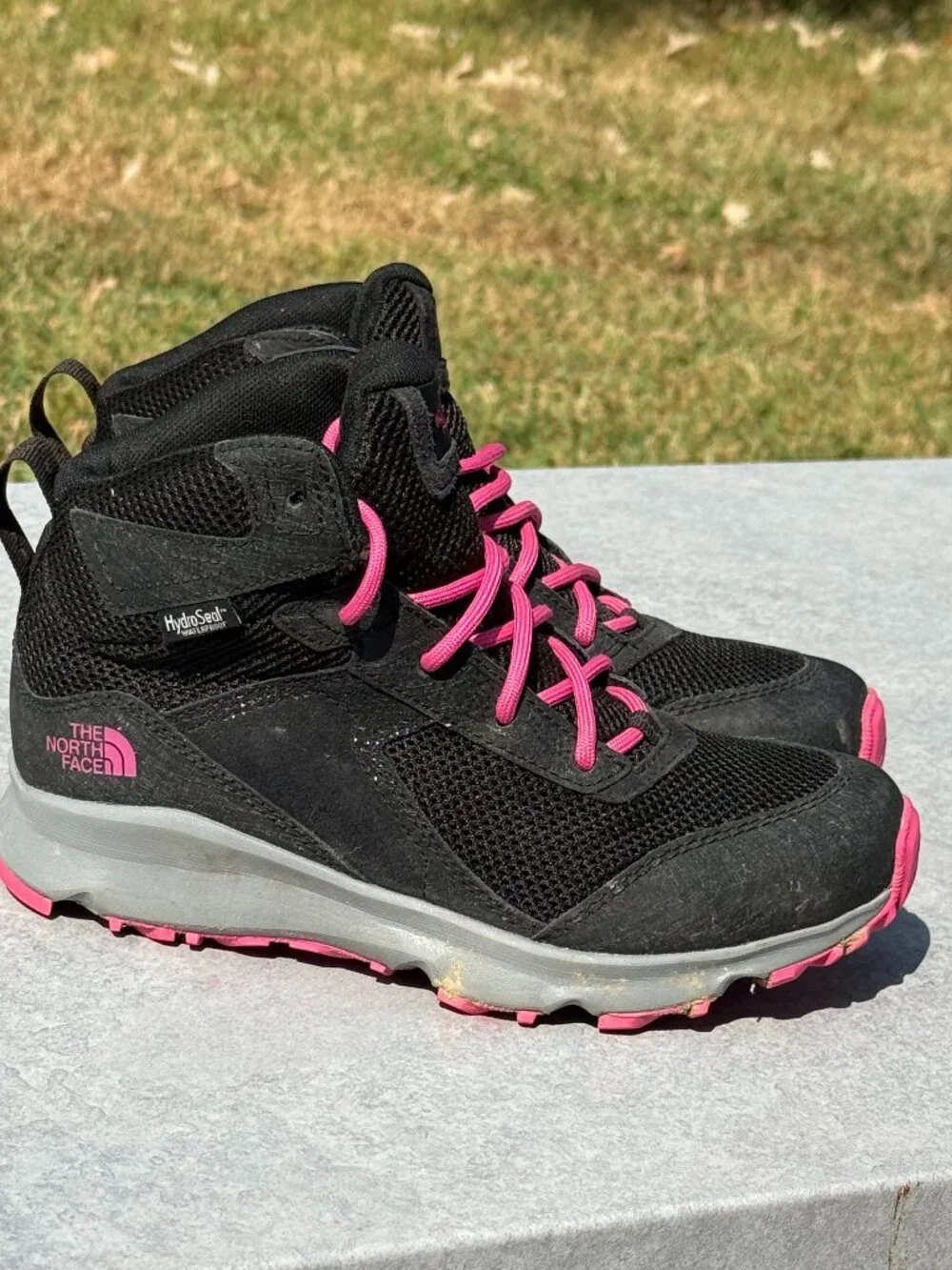 The North Face Hedgehog Hiker II Youth 4 Black Pink Waterproof Trail Boots 4216